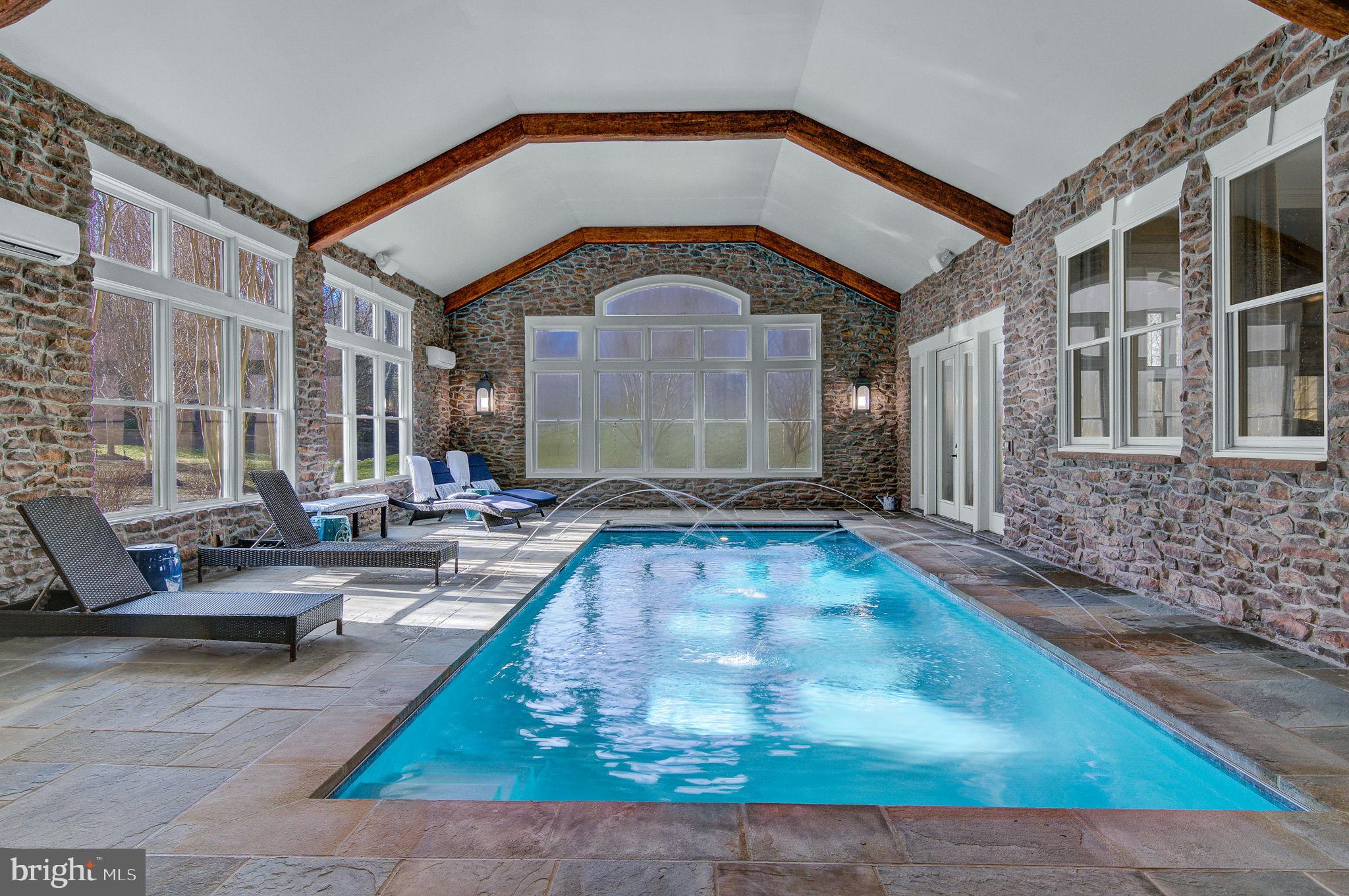 OCCOQUAN OVERLOOK - Residential