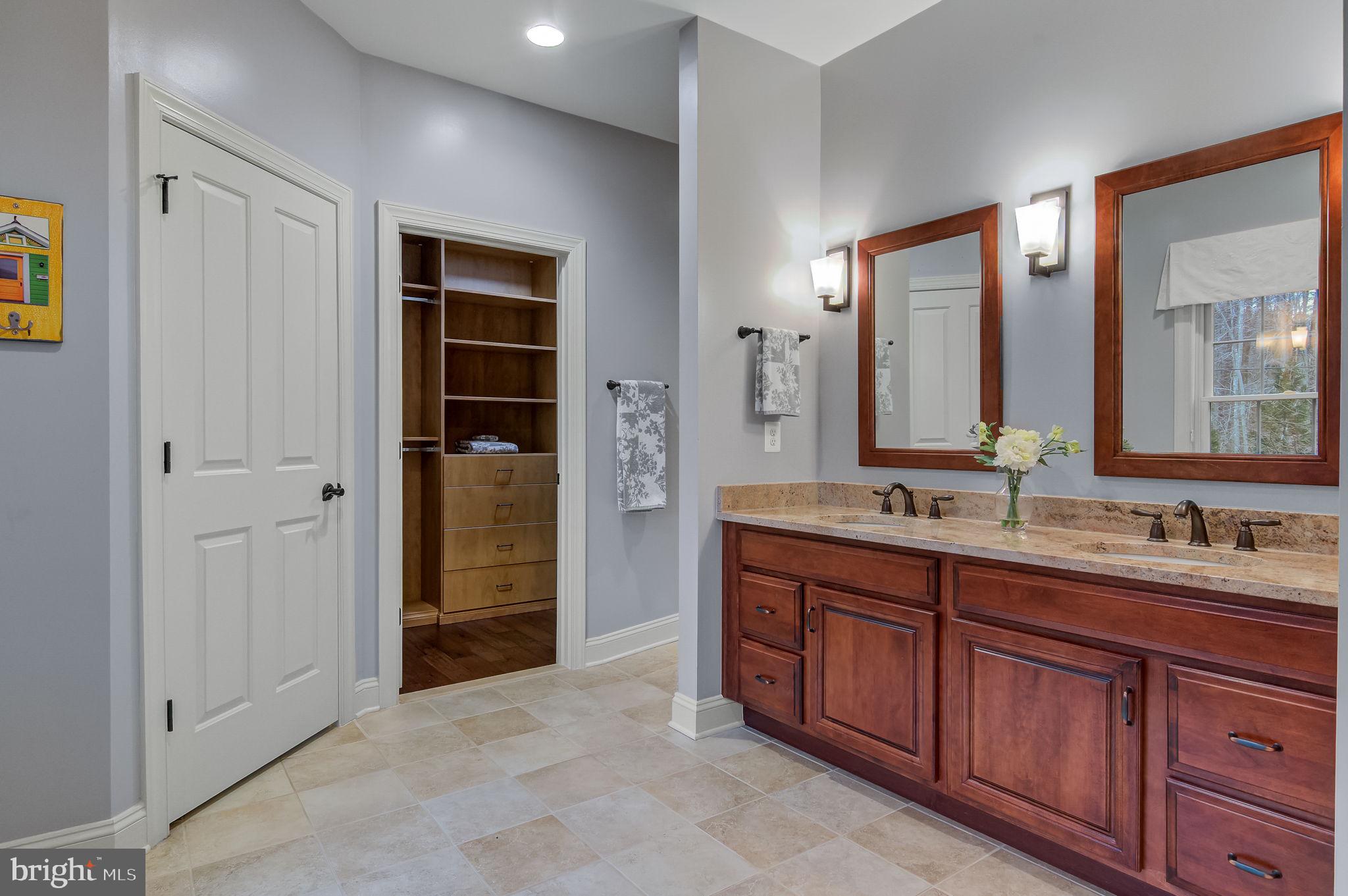 OCCOQUAN OVERLOOK - Residential