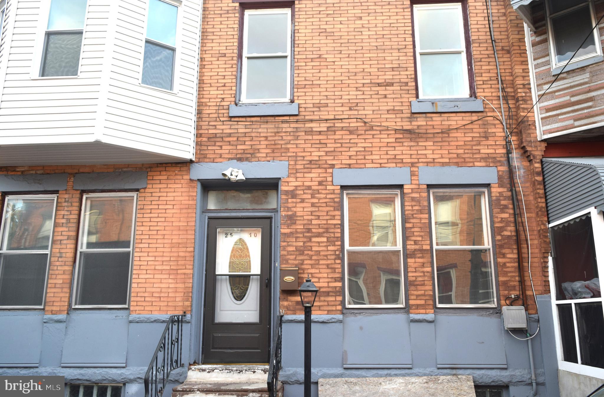 STRAWBERRY MANSION - Residential