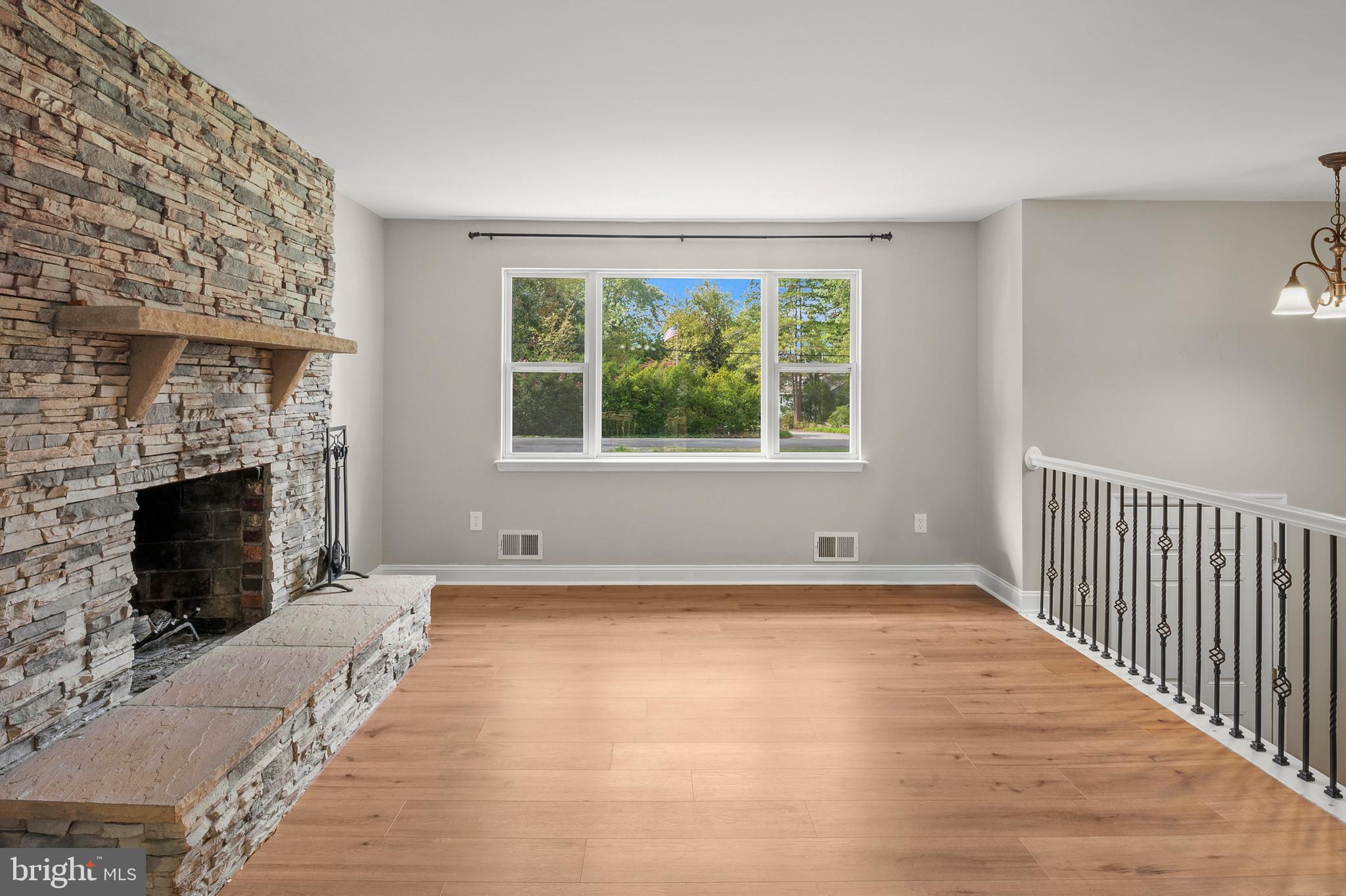 233 BEACHWOOD ROAD