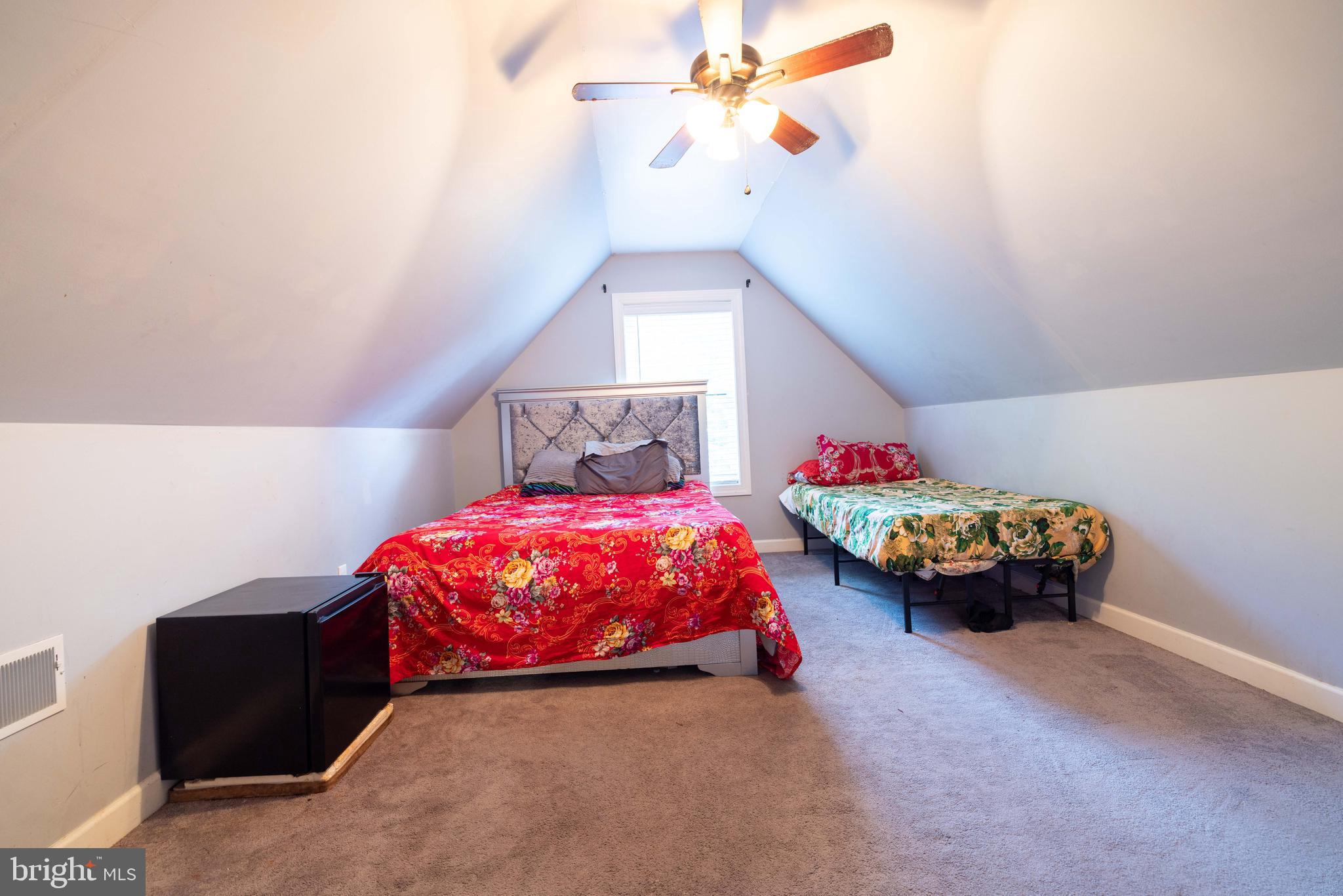 VALLEY GREEN - Residential