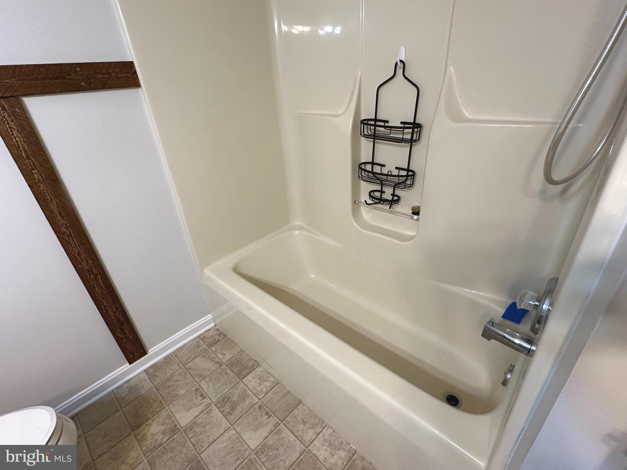 PIEDMONT HILLS - Residential Lease