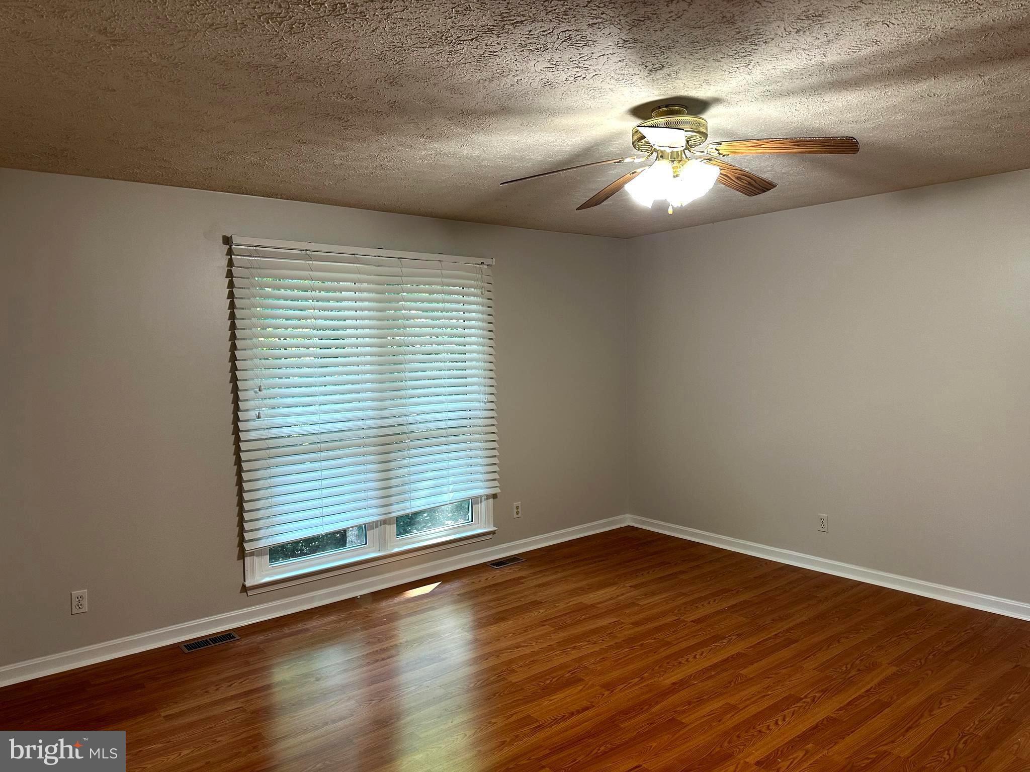 PIEDMONT HILLS - Residential Lease