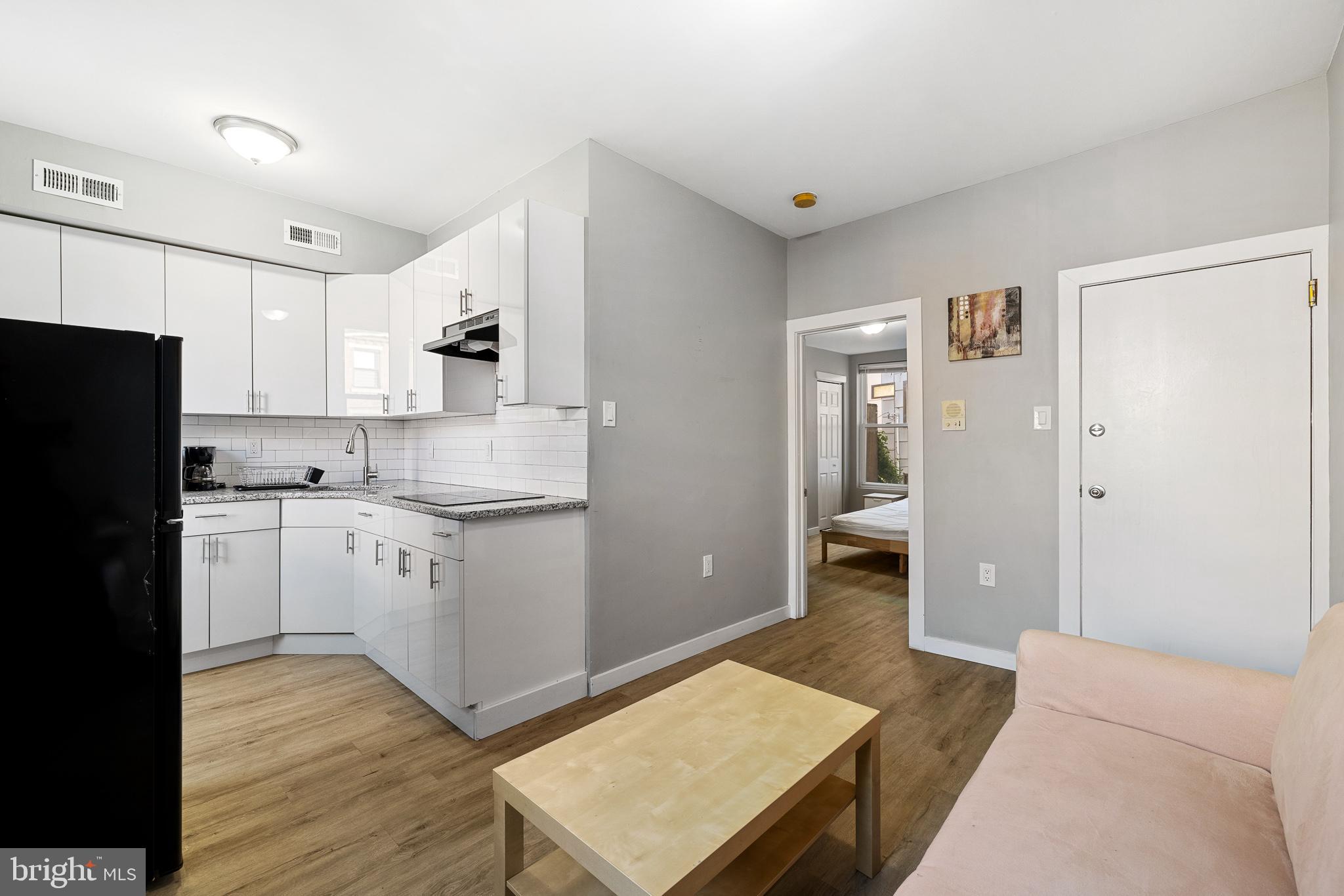 GRADUATE HOSPITAL - Residential Lease