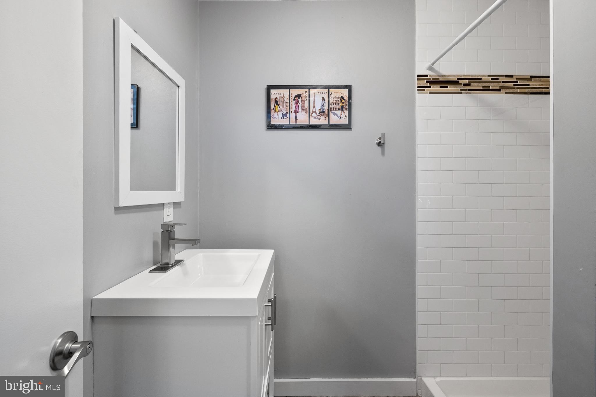 GRADUATE HOSPITAL - Residential Lease