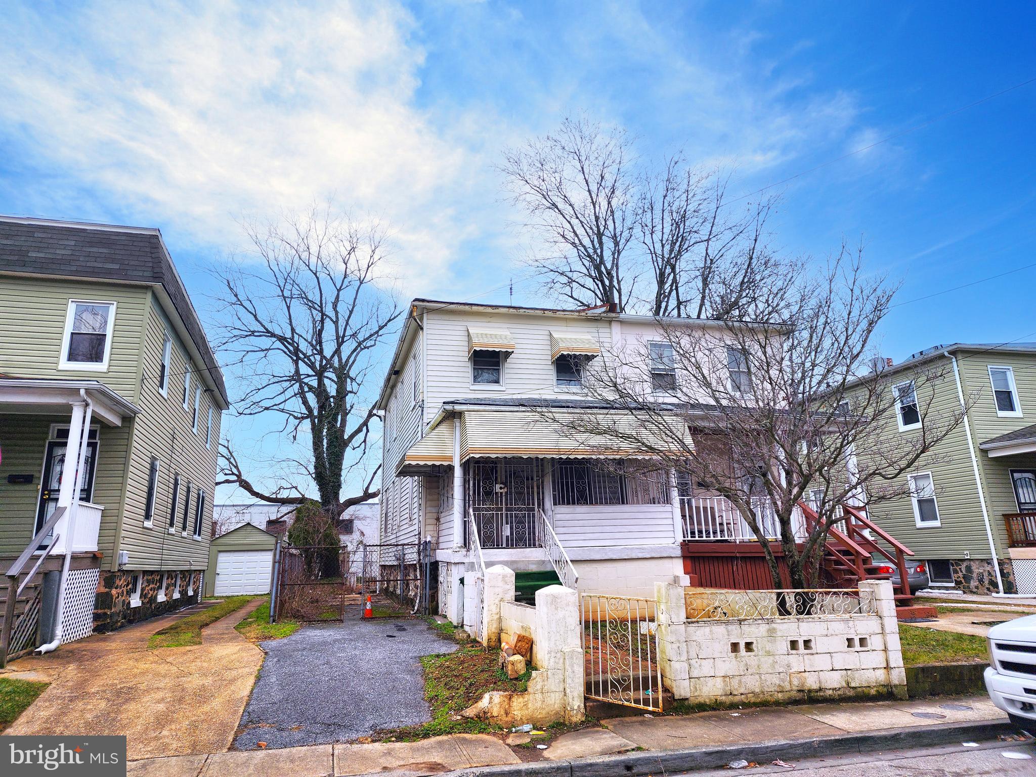 WOODMERE - Residential