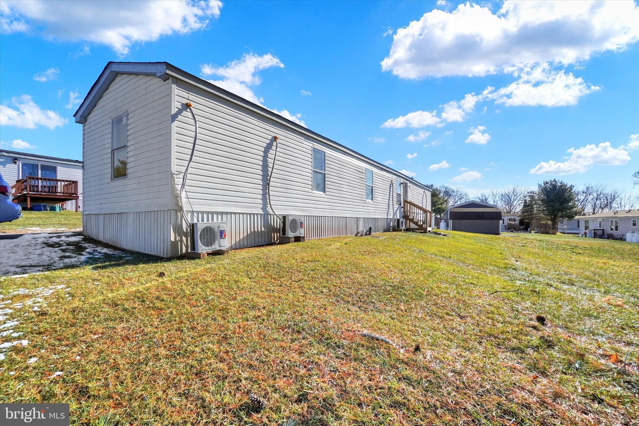 NEWBERRY FARMS - Residential