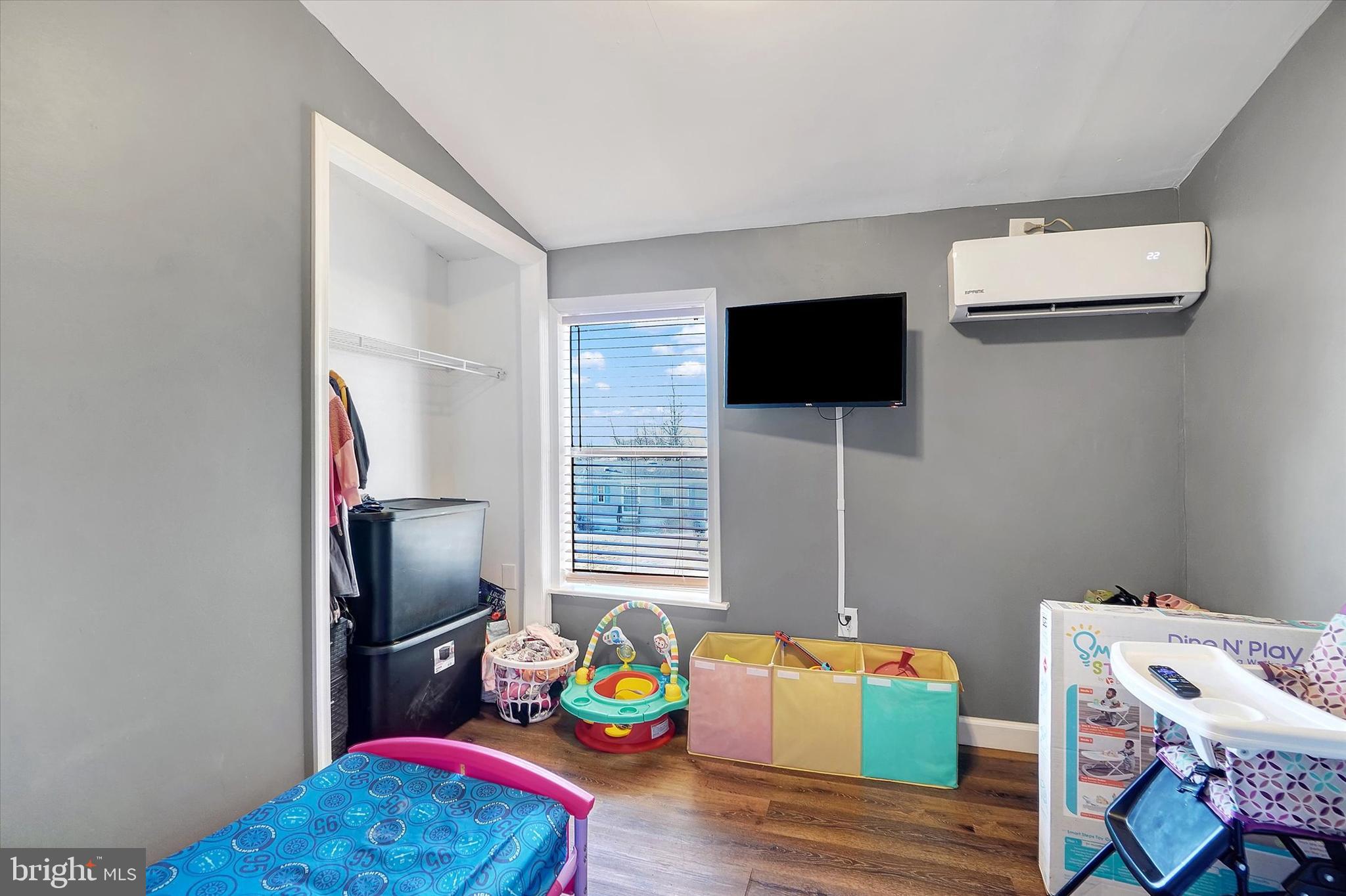 NEWBERRY FARMS - Residential