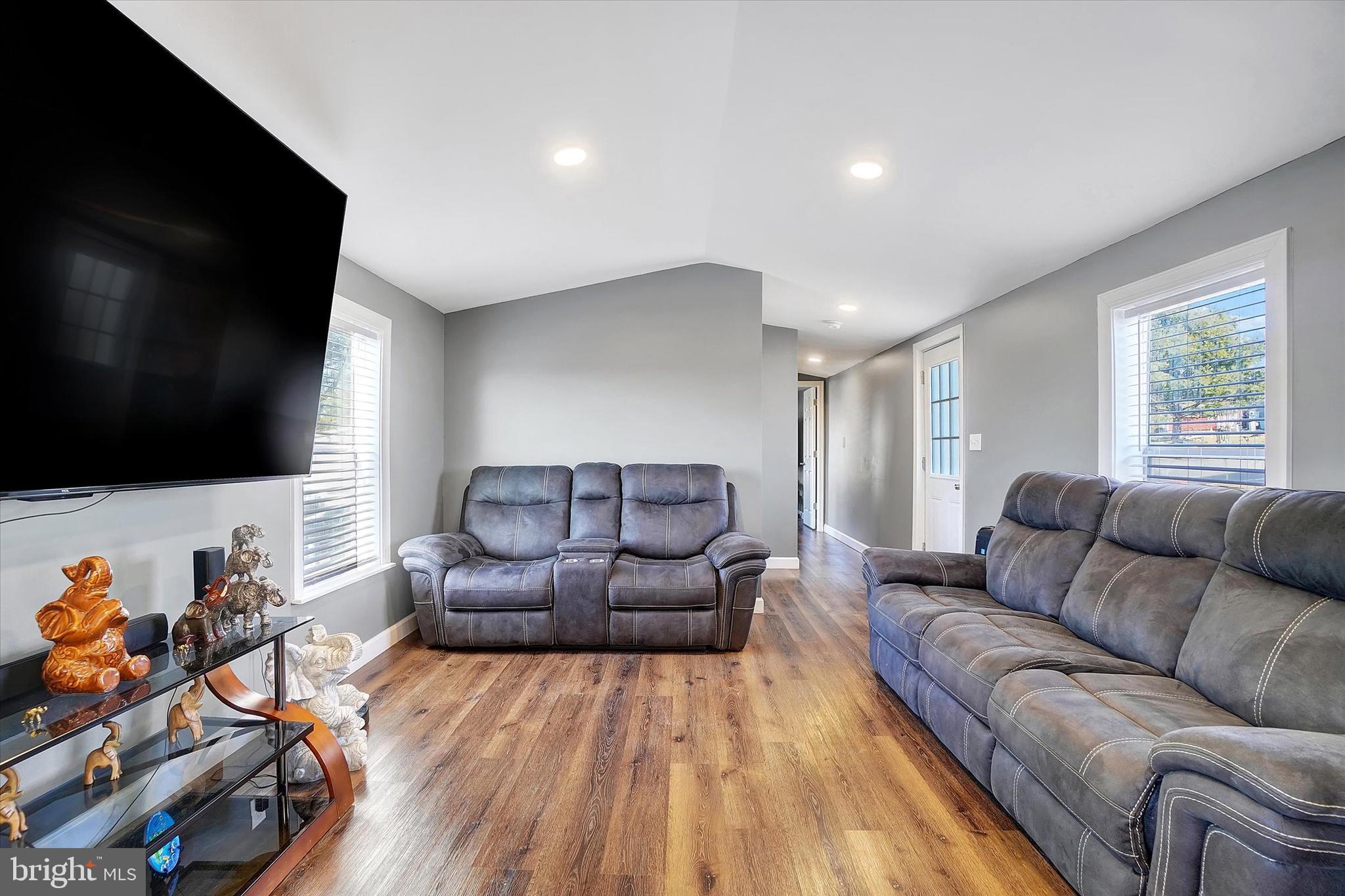 NEWBERRY FARMS - Residential