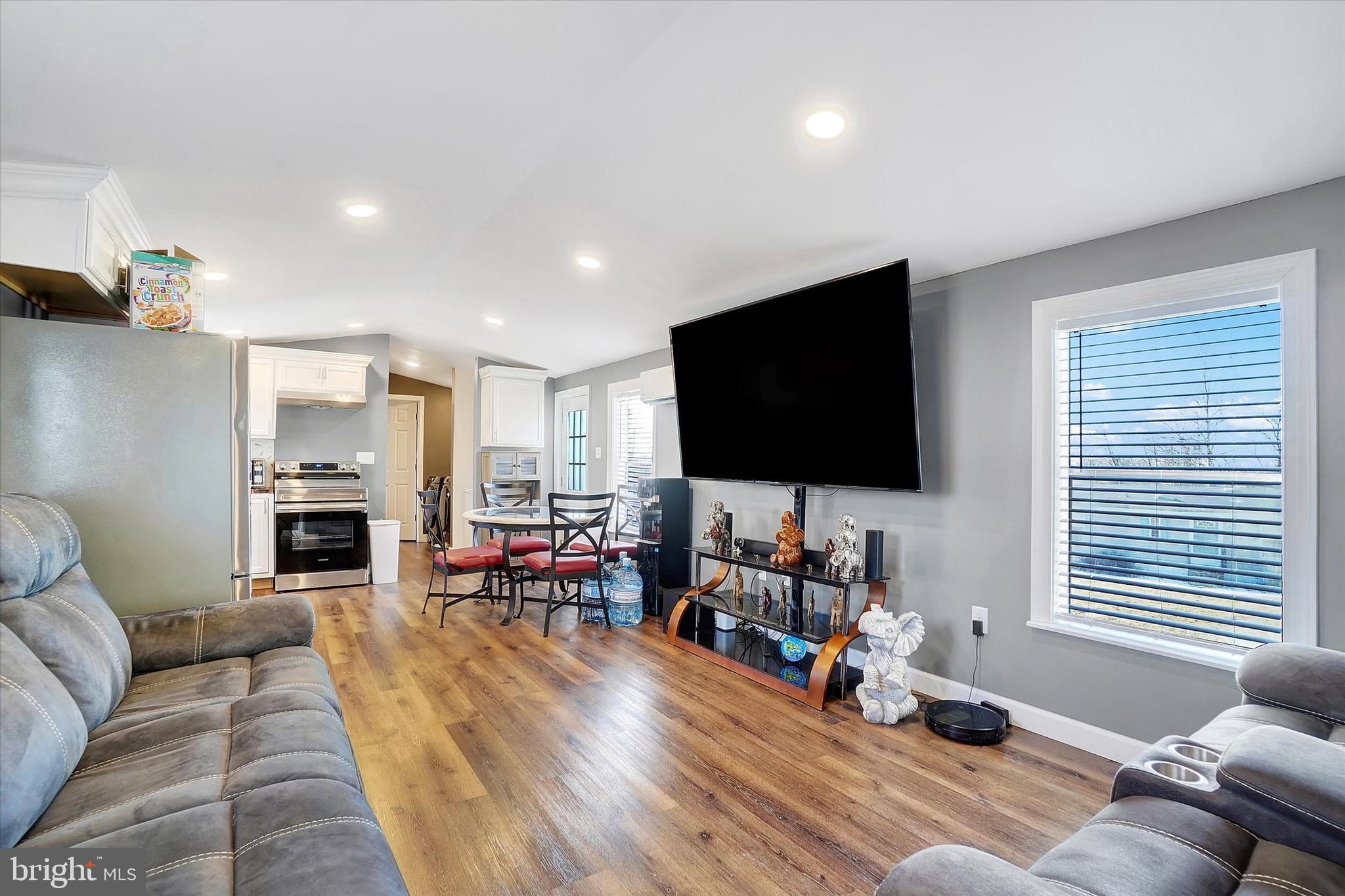 NEWBERRY FARMS - Residential