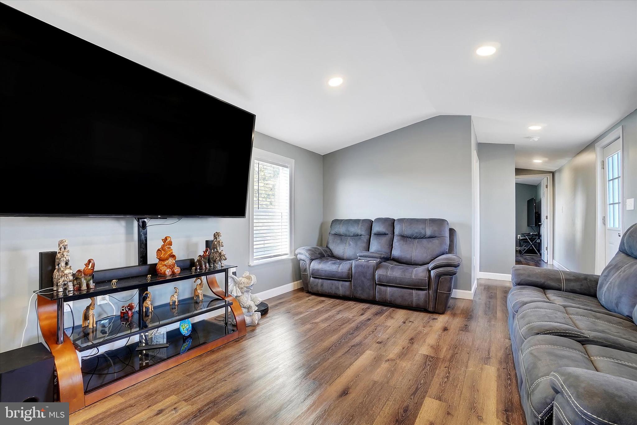 NEWBERRY FARMS - Residential