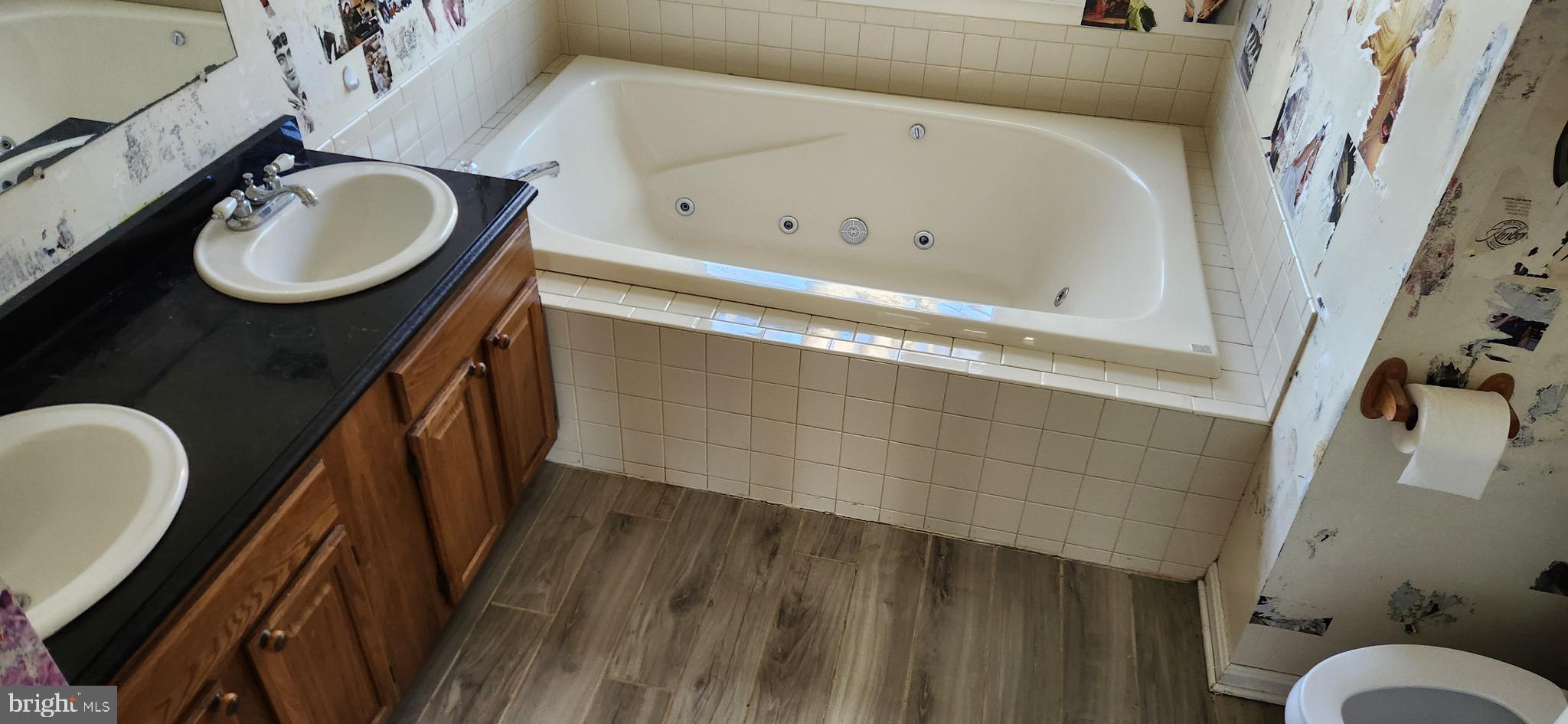 TUSCAWILLA HILLS - Residential