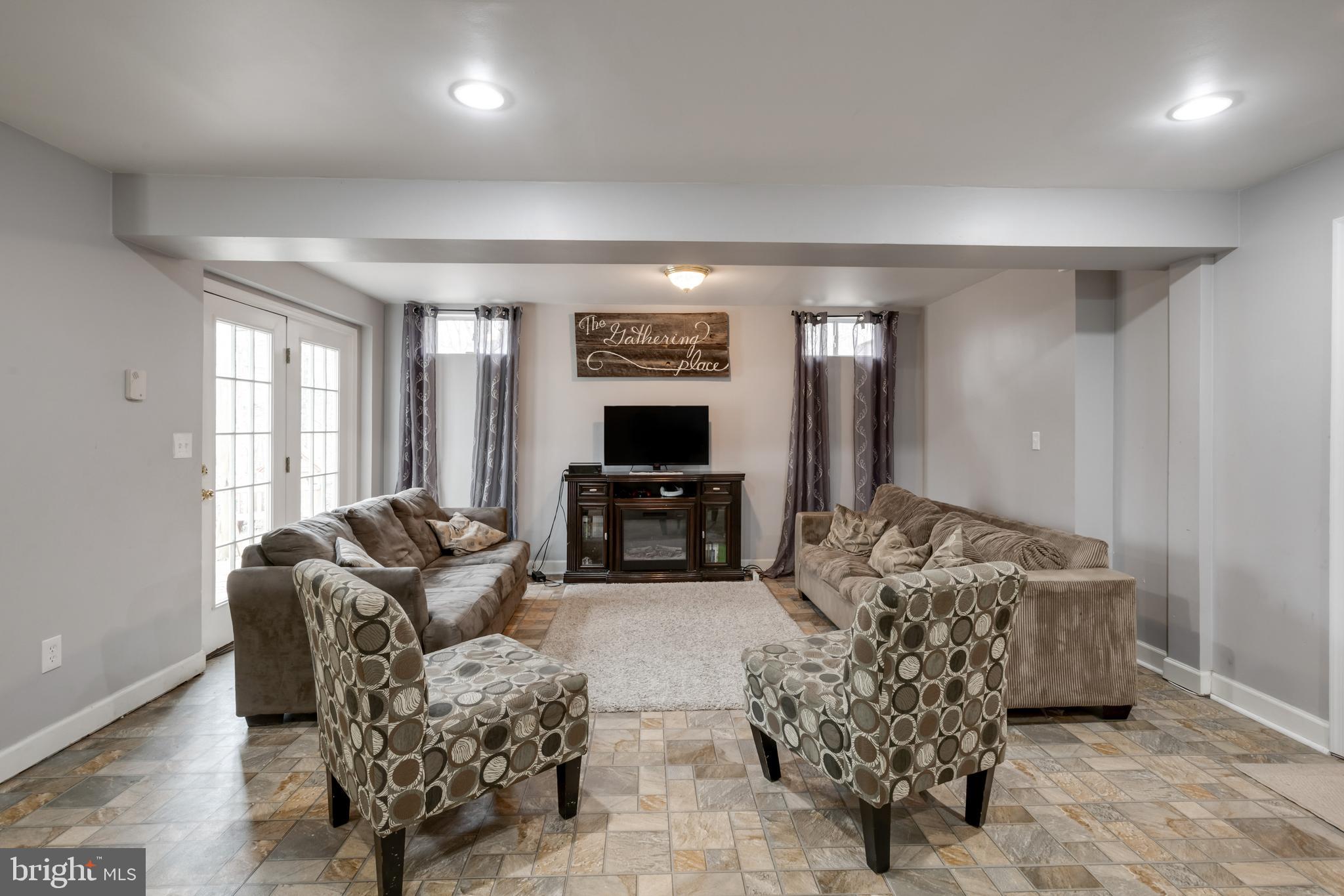 SOUTH WALES - Residential