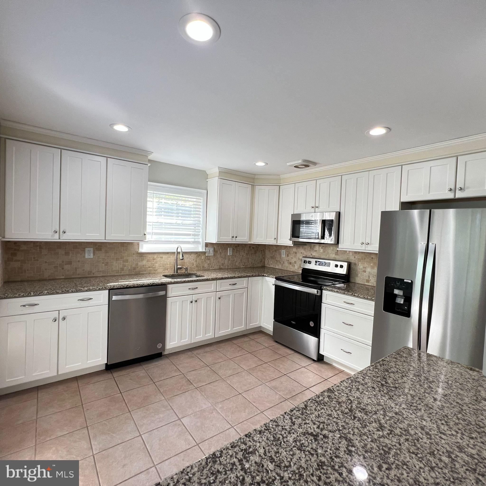 CHARING CROSS - Residential Lease