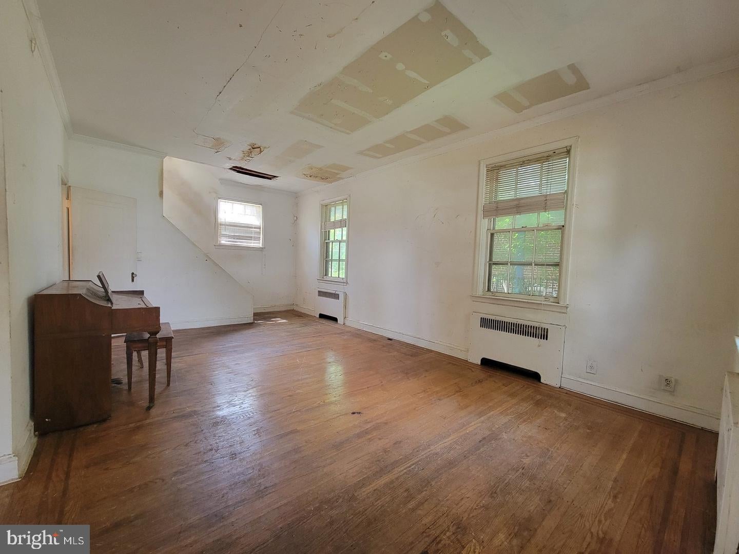 3309 PINKNEY ROAD
