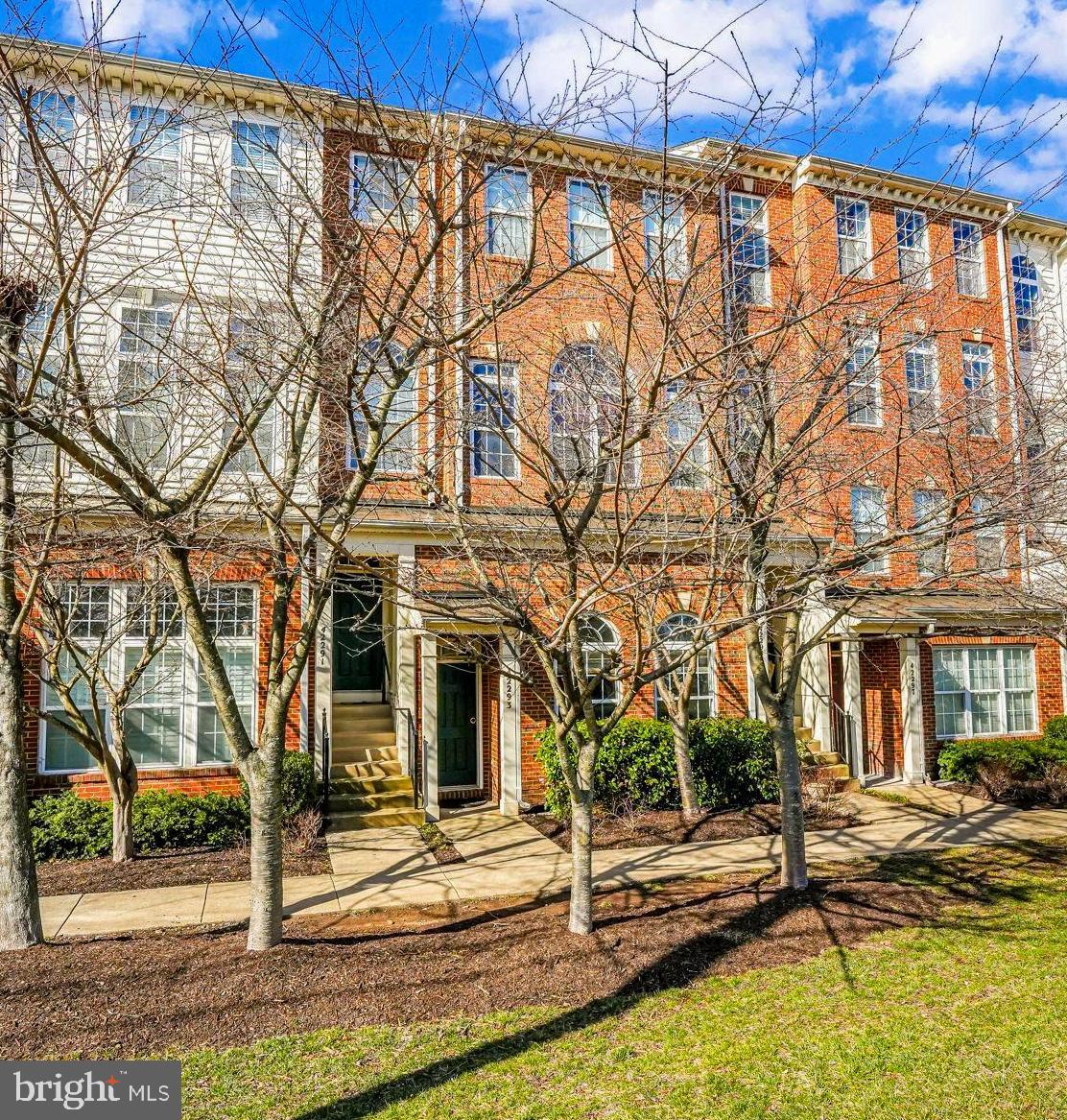 AMBER SPRING CONDOMINIUMS - Residential