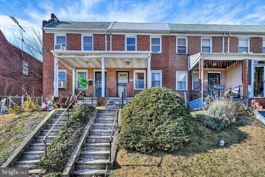 Welcome to this quaint  2-bedroom, 1-bath home with major updates already done, including a new furnace and a new roof. Enjoy the convenience of off-street parking  and a nice  backyard. Ideally located near shops, stores, and public transportation. A joy to own.