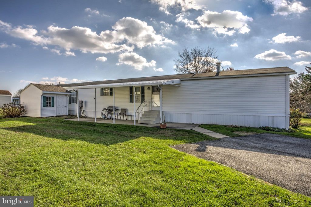 Photo of 556 HOLLY DR, NEW PROVIDENCE, PA 17560 (MLS # PALA2028112)