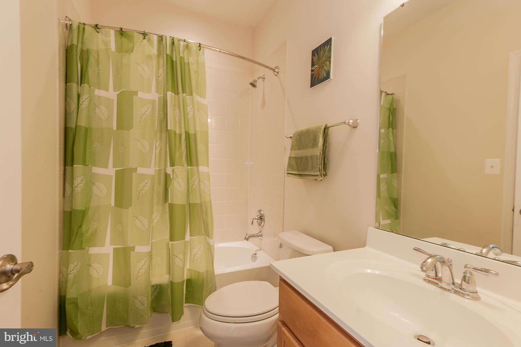 HOWARD SQUARE - Residential Lease