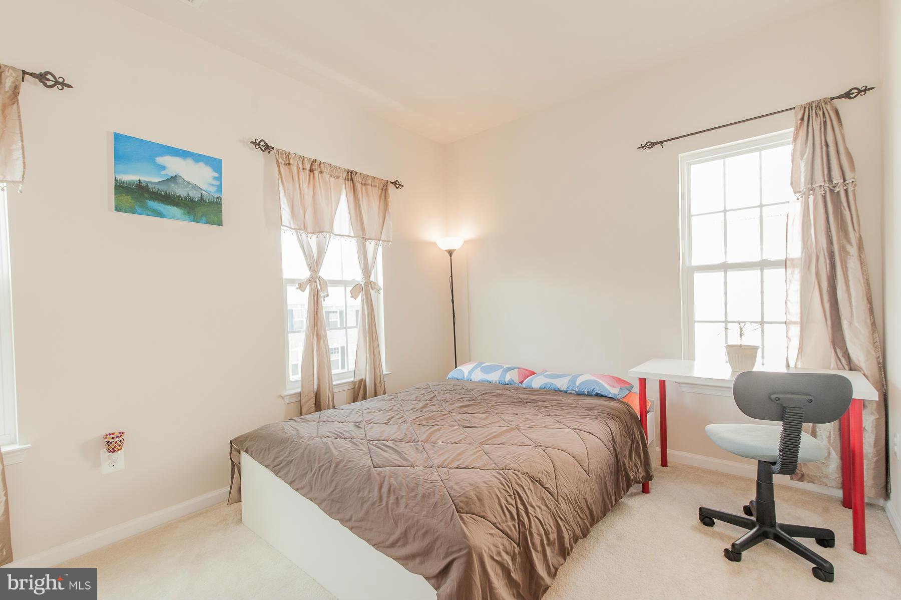 HOWARD SQUARE - Residential Lease