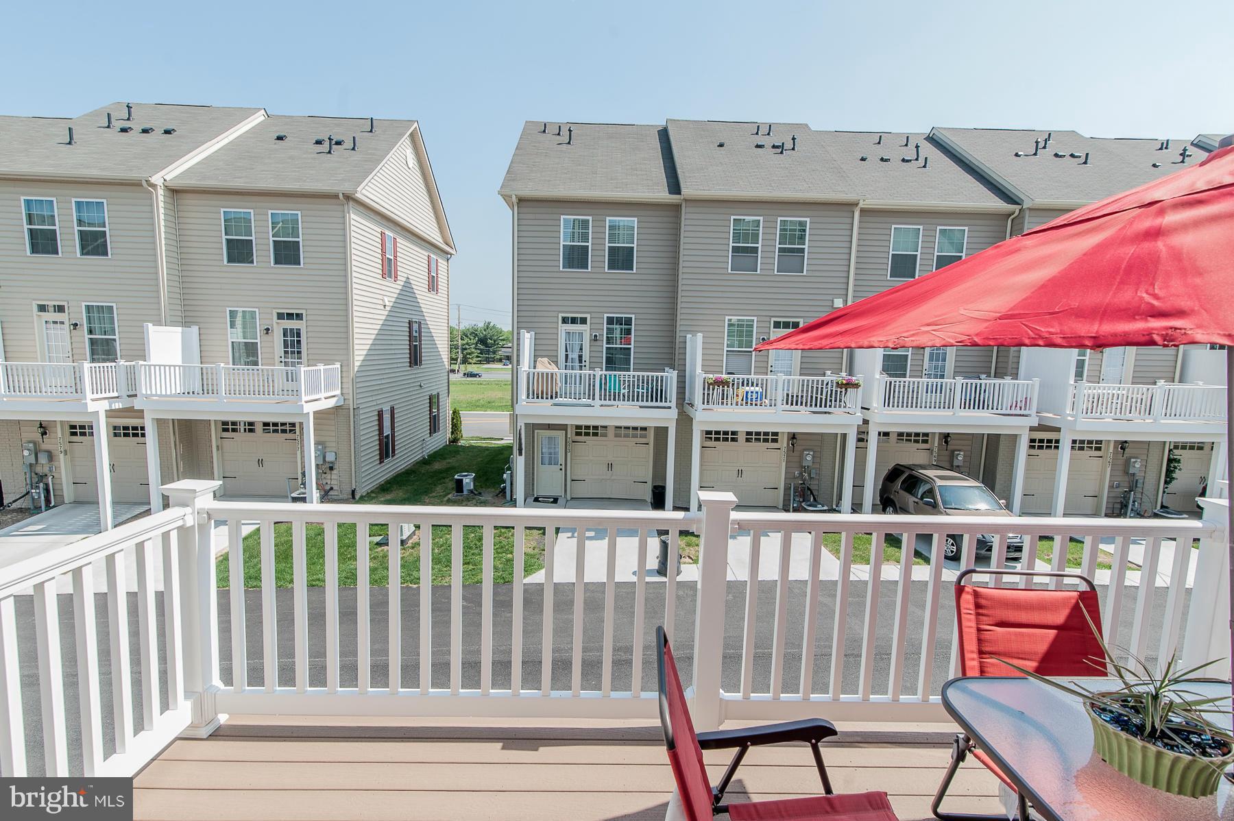 HOWARD SQUARE - Residential Lease