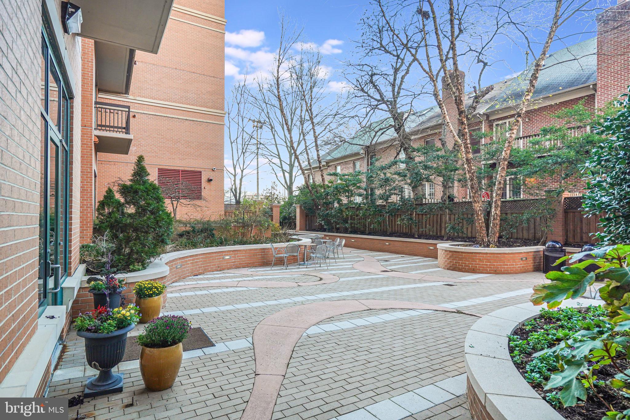 MONROE - Residential