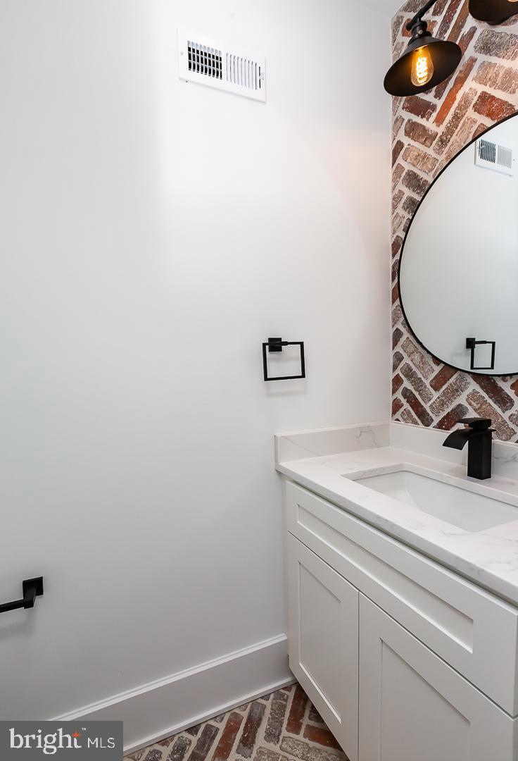 BEECHWOOD - Residential