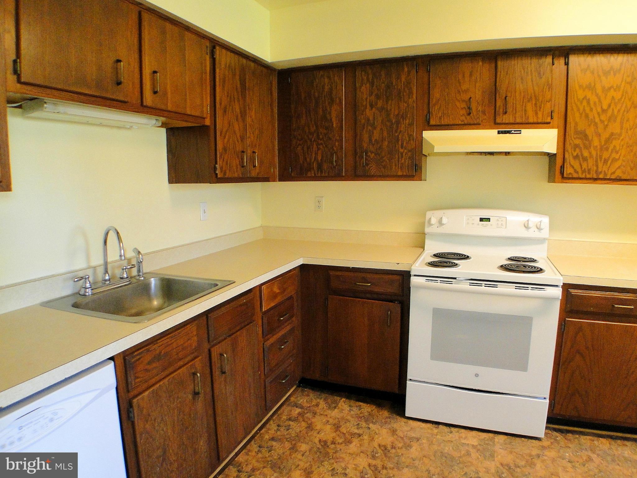 BROADFIELD AT WILTON FARM - Residential