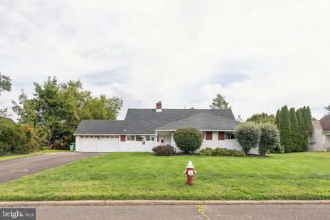 28 RUST HILL ROAD LEVITTOWN PA 19056