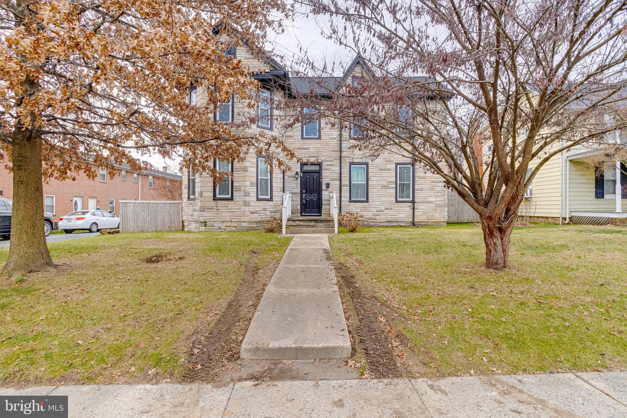 ABERDEEN HILLS - Residential