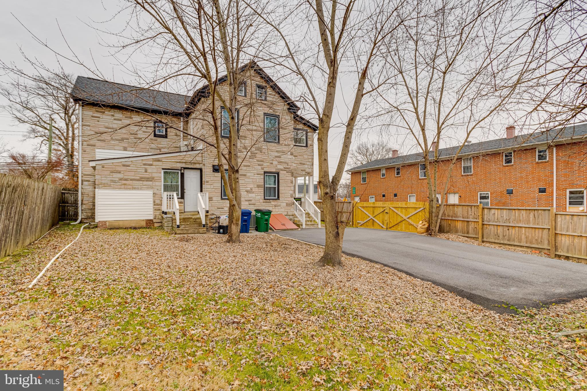 ABERDEEN HILLS - Residential