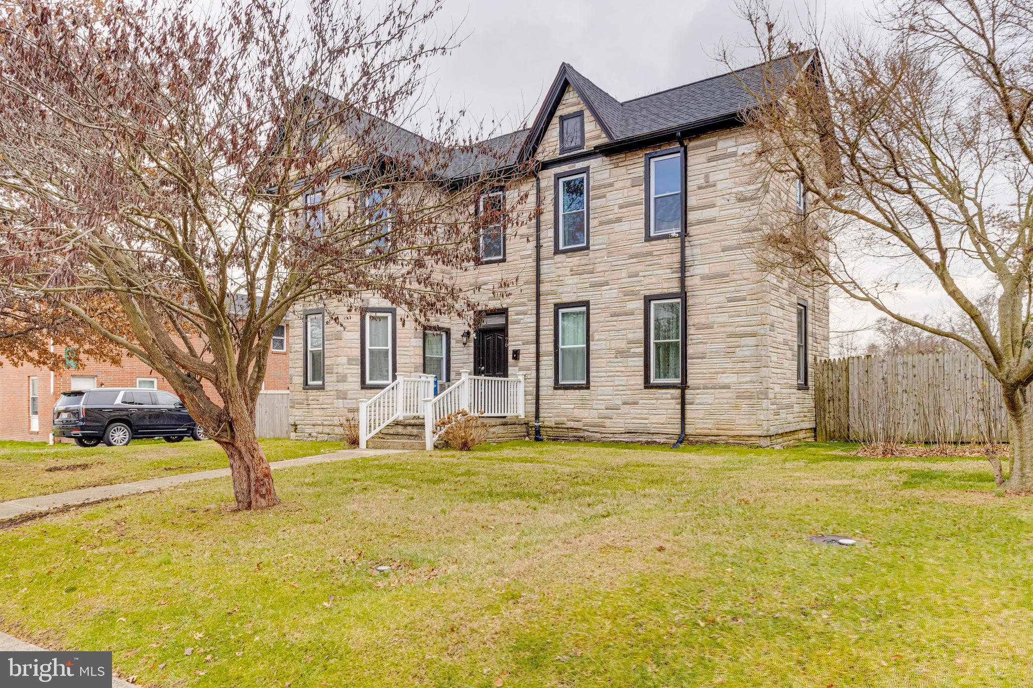 ABERDEEN HILLS - Residential