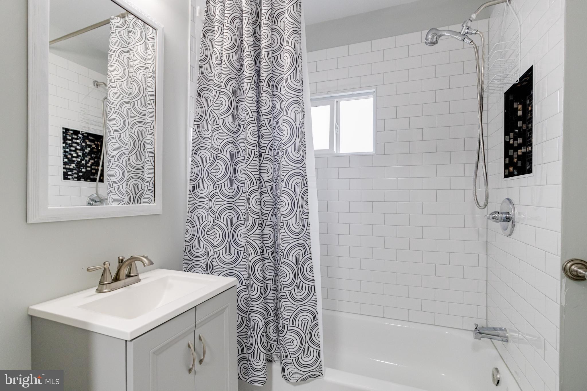 ABERDEEN HILLS - Residential