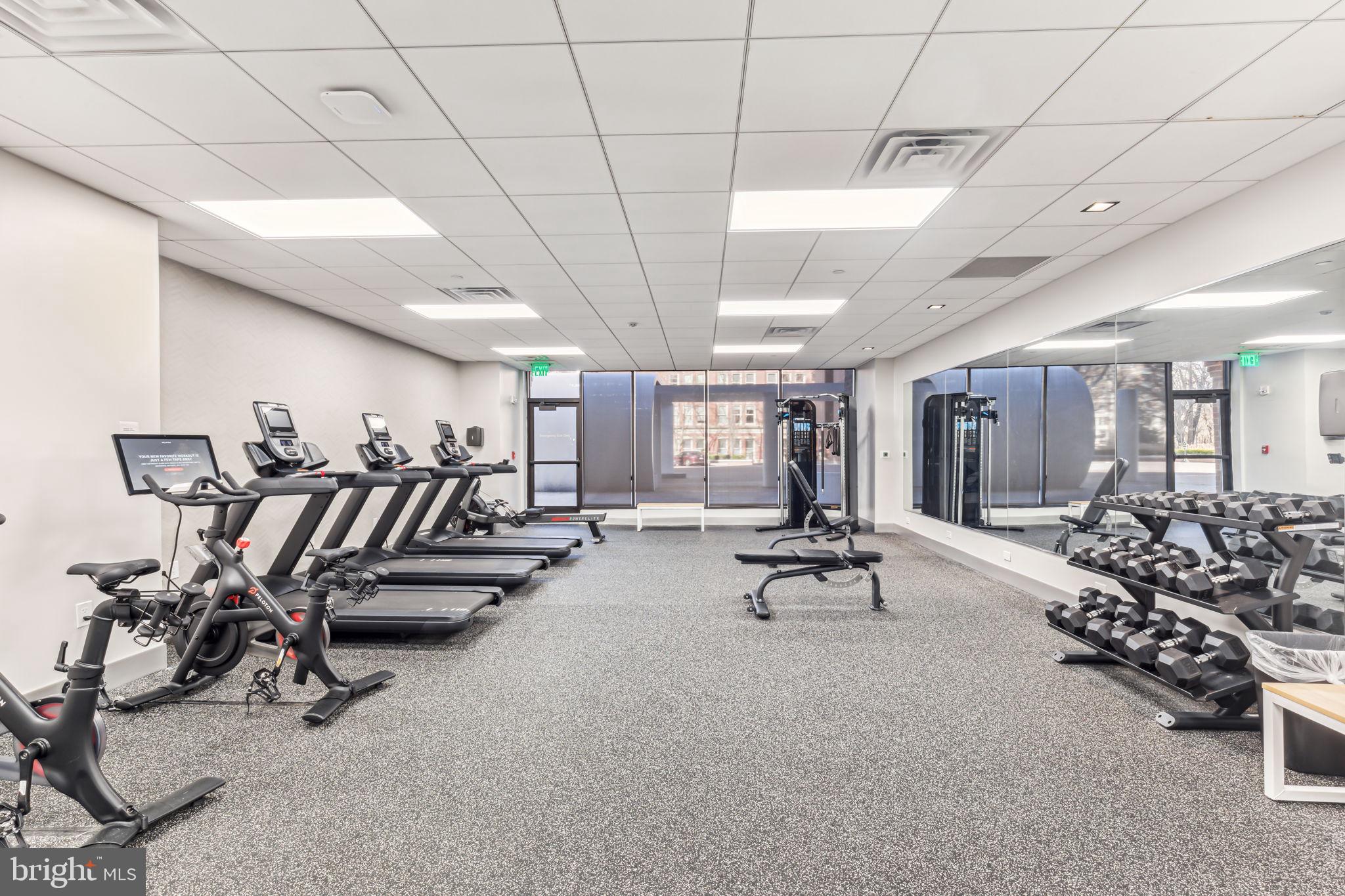 241 S 6TH STREET 1105J