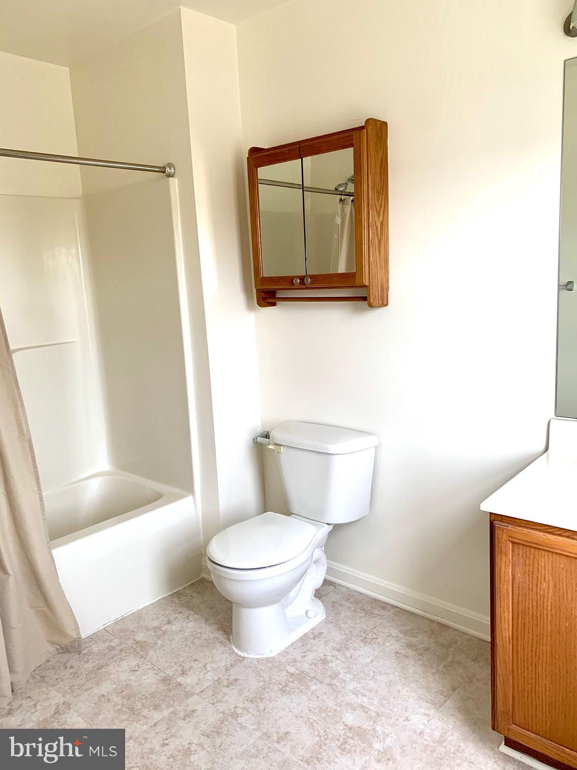 WELLINGTON TRACE - Residential Lease