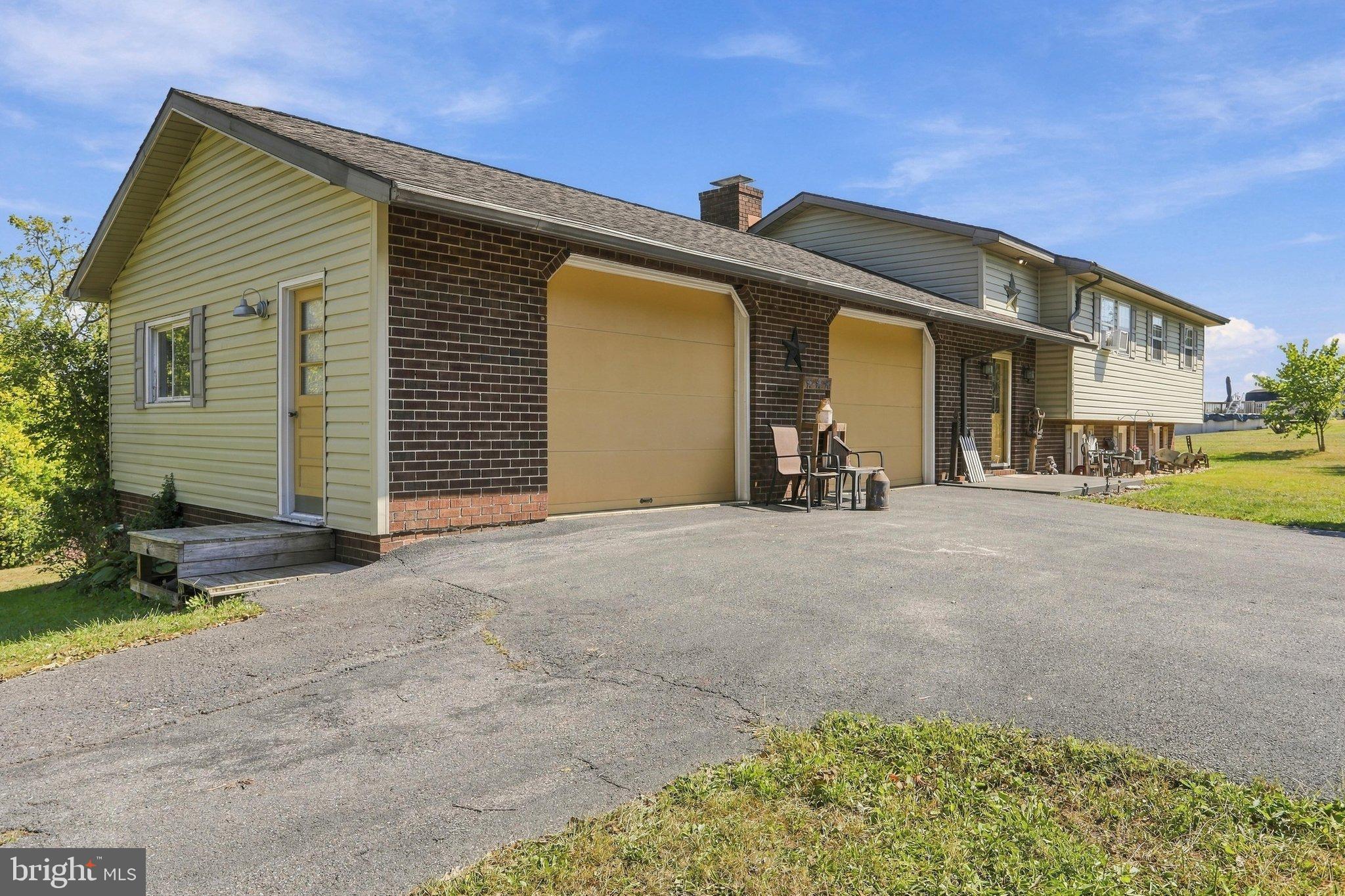 7798 VALLEY VIEW LANE