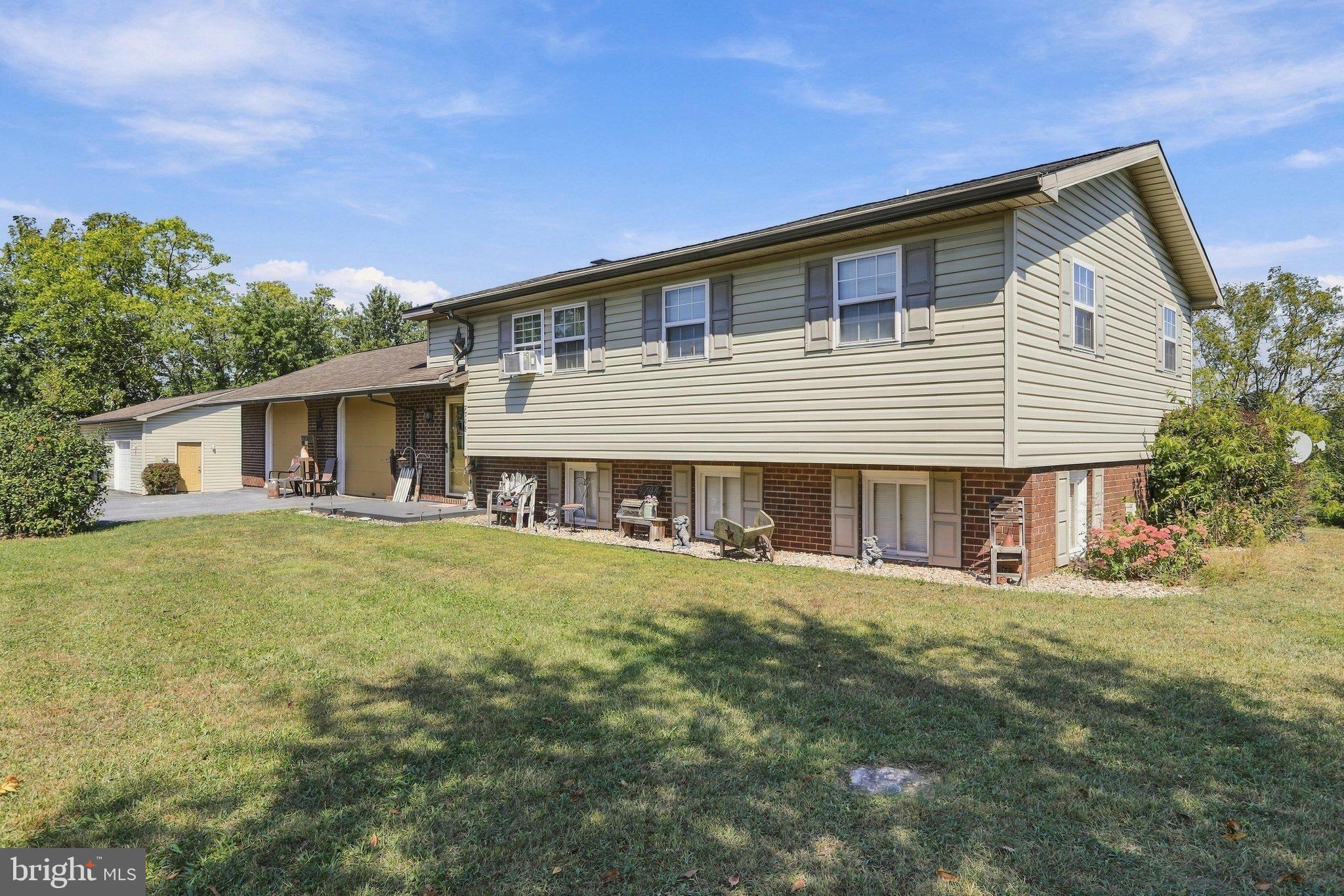 7798 VALLEY VIEW LANE