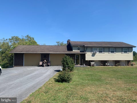 Homes For Sale - 7798 Valley View Lane<br/> Franklin County, GREENCASTLE, PA 17225