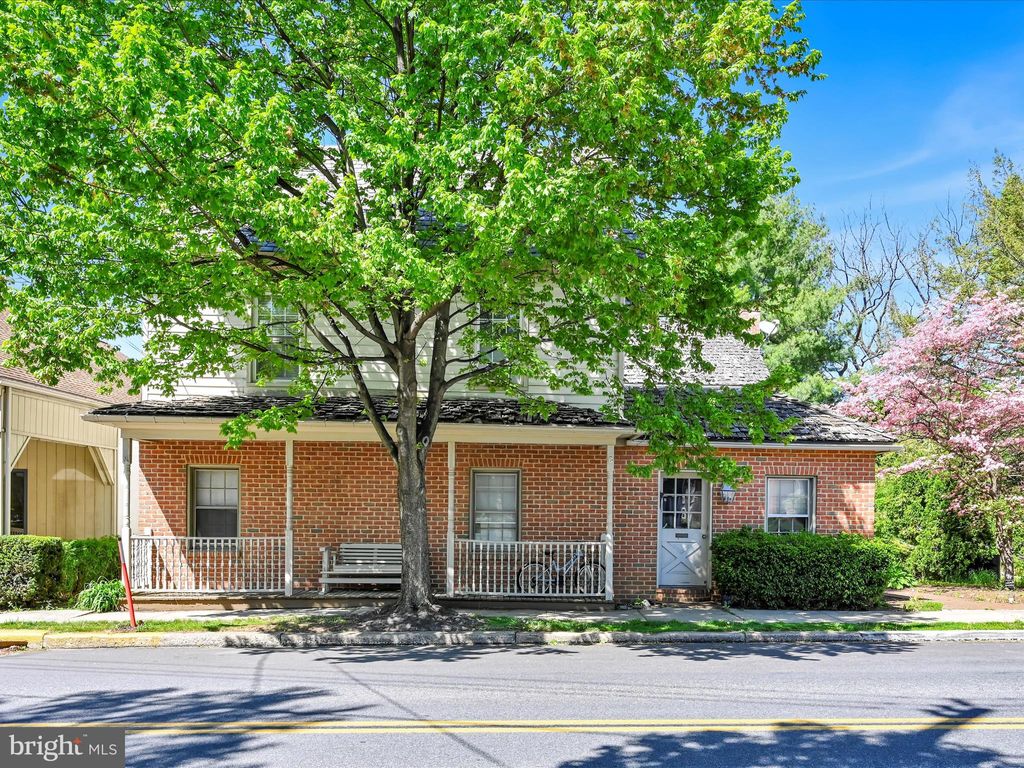 Photo of 307 E Main Street, LITITZ, PA 17543 (MLS # PALA2071282)