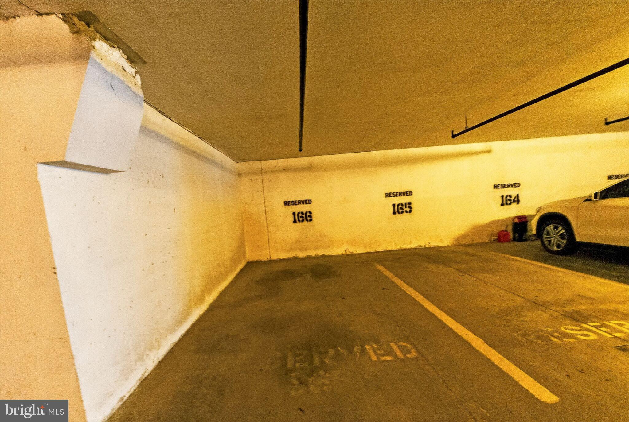 FOUNTAINS AT MCLEAN - Residential