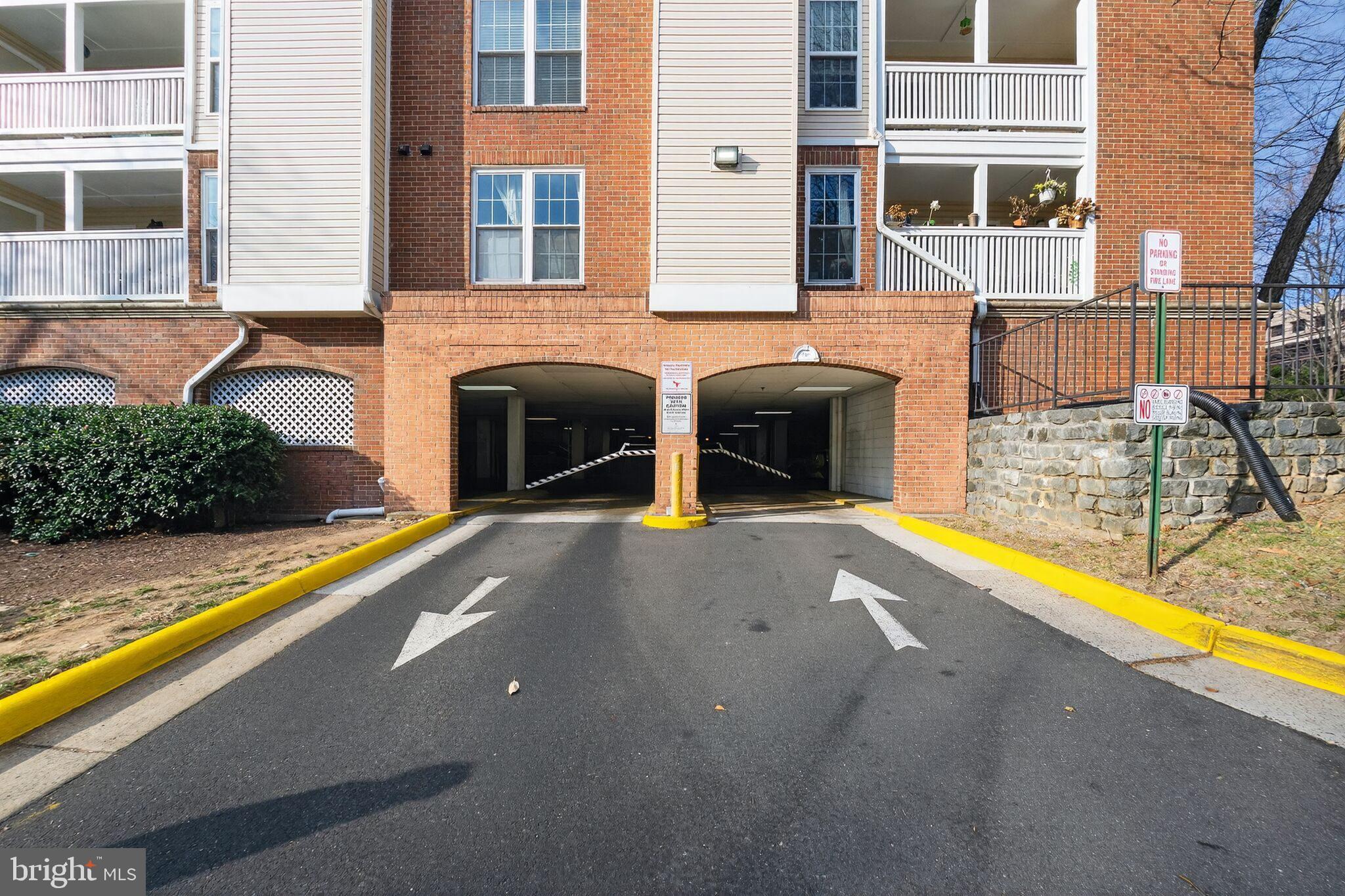 FOUNTAINS AT MCLEAN - Residential