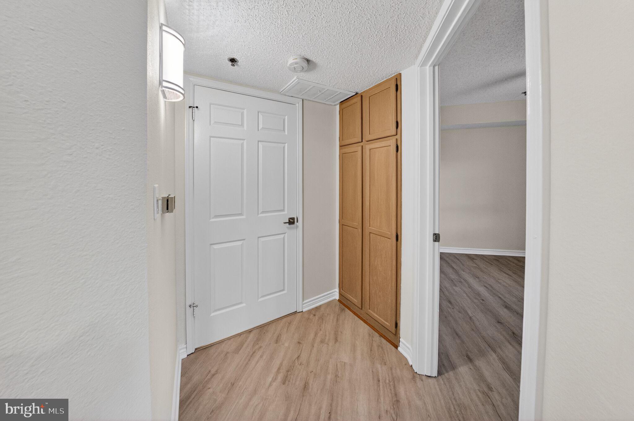 FOUNTAINS AT MCLEAN - Residential