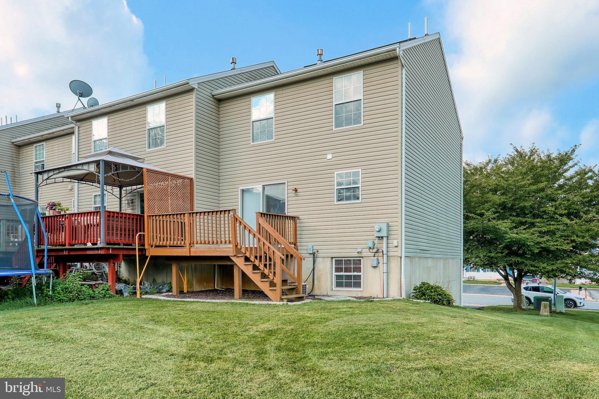 BUTTONWOOD CROSSING - Residential