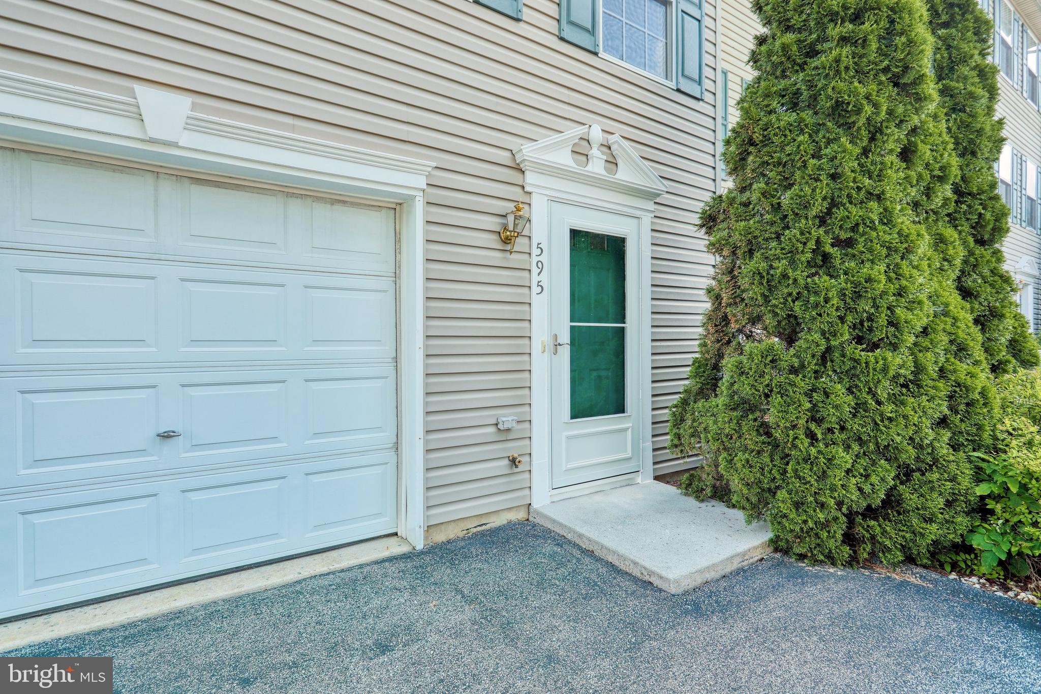 BUTTONWOOD CROSSING - Residential
