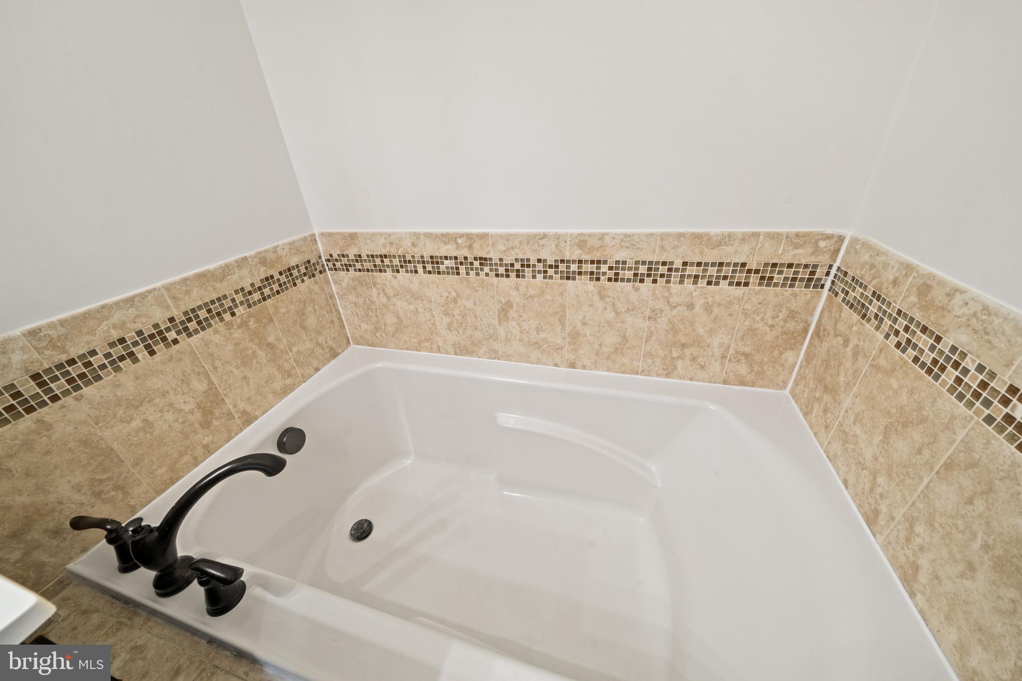 LINTON AT BALLENGER - Residential