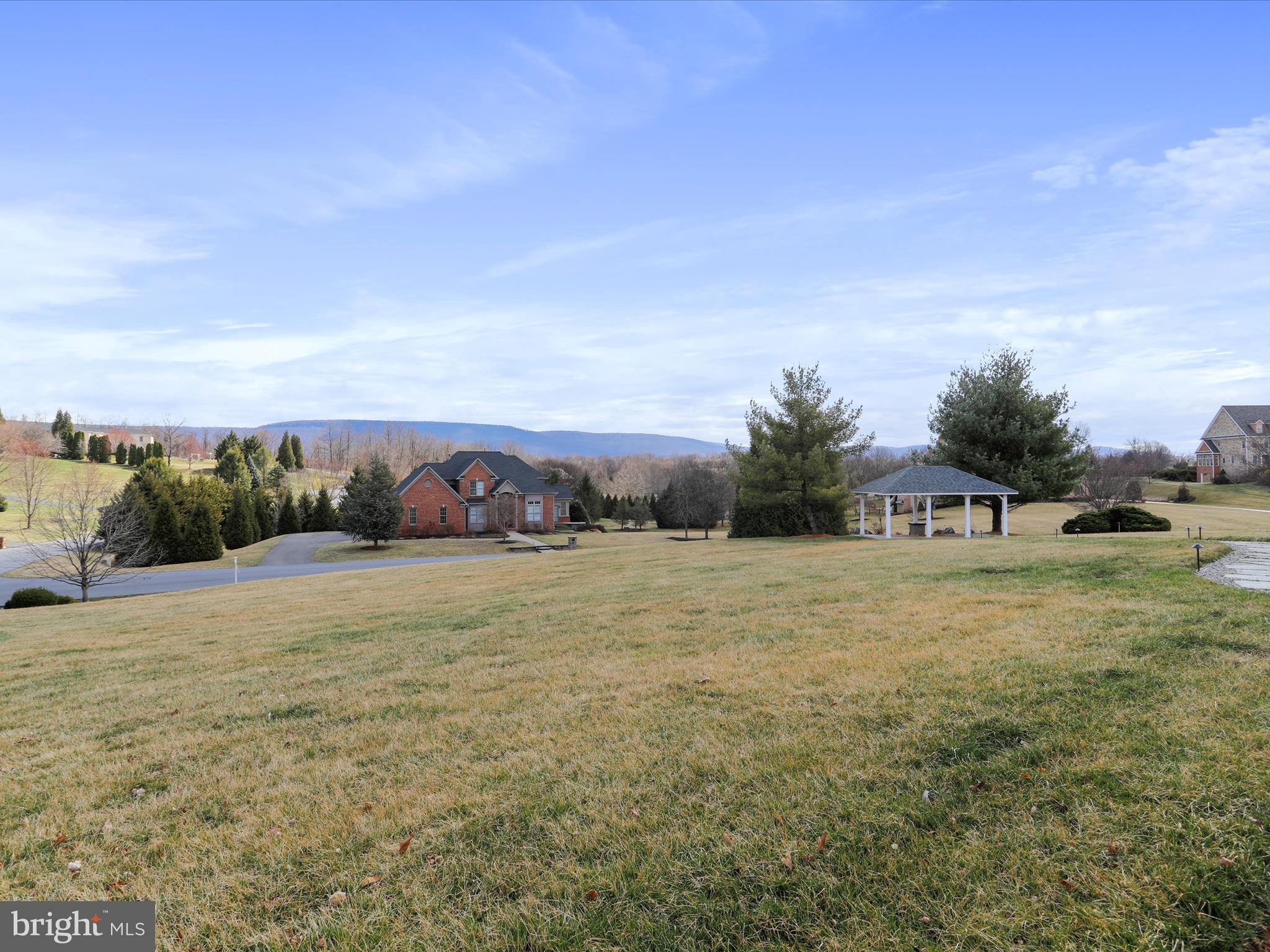 PEMBERTON - Residential