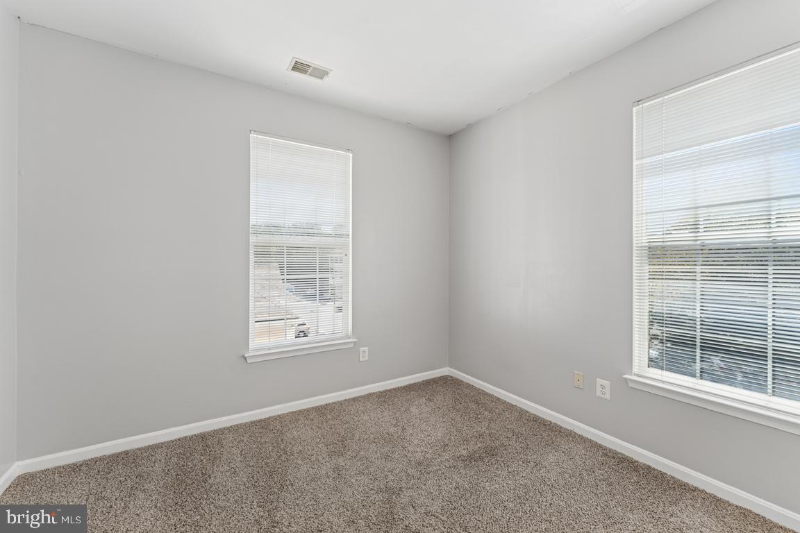 HOLLINGTON - Residential