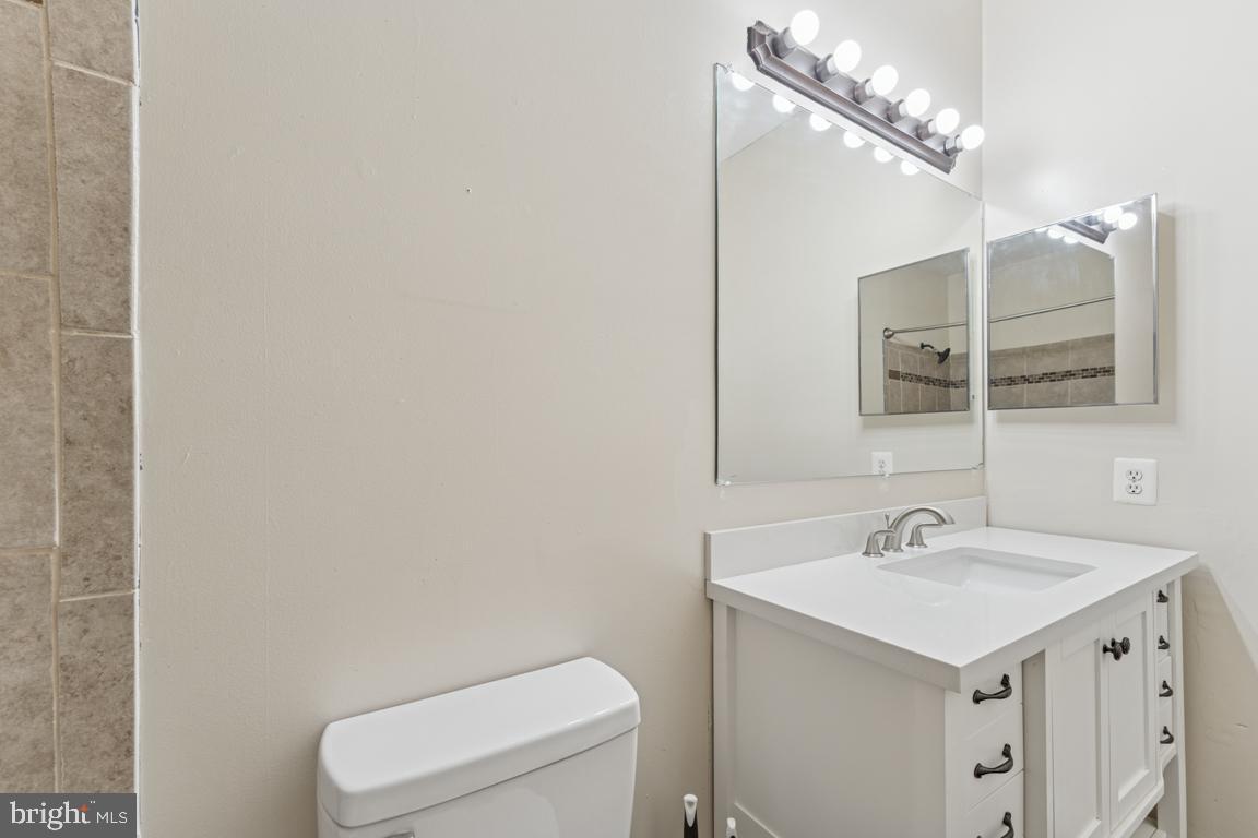 HOLLINGTON - Residential