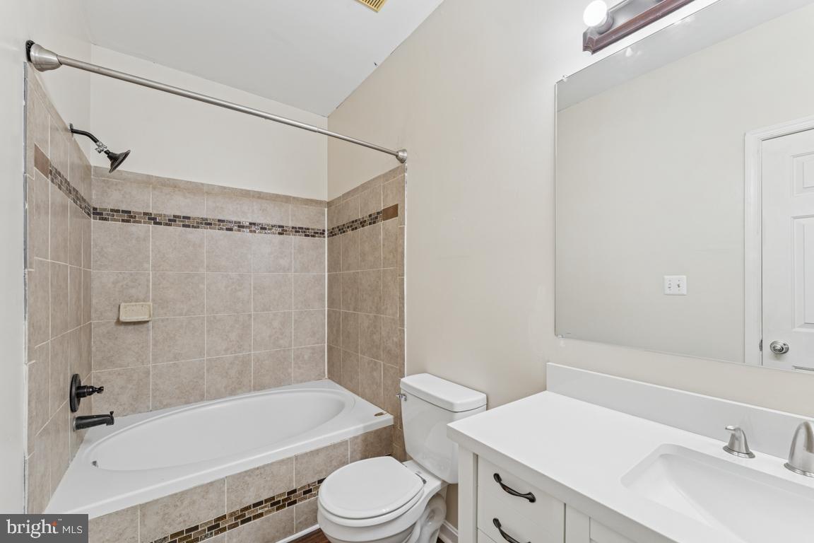 HOLLINGTON - Residential