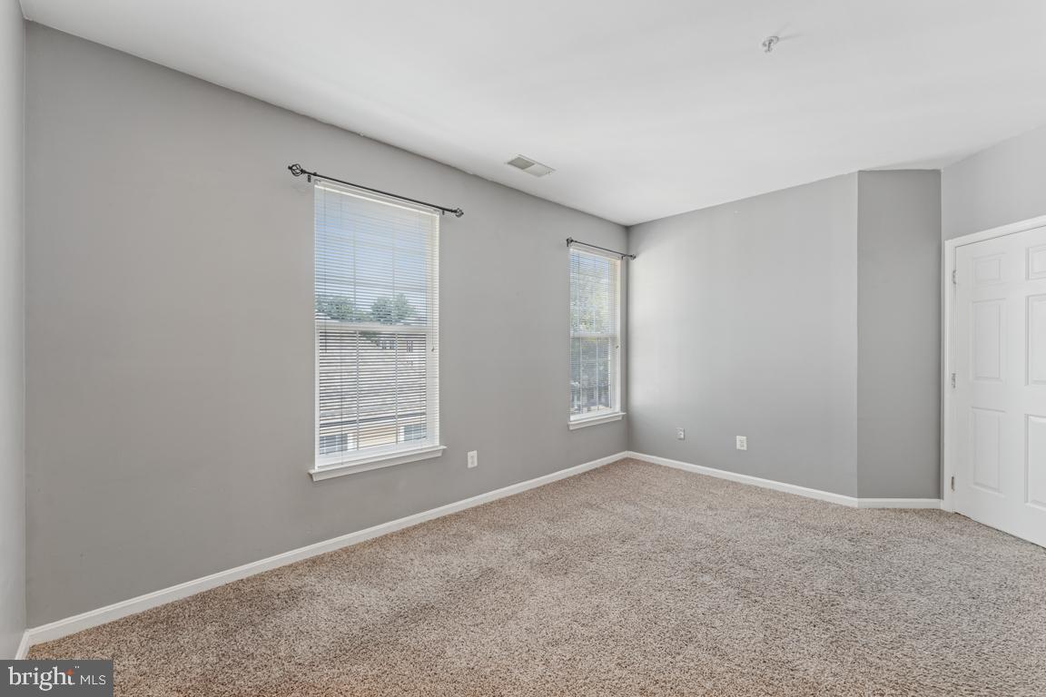 HOLLINGTON - Residential